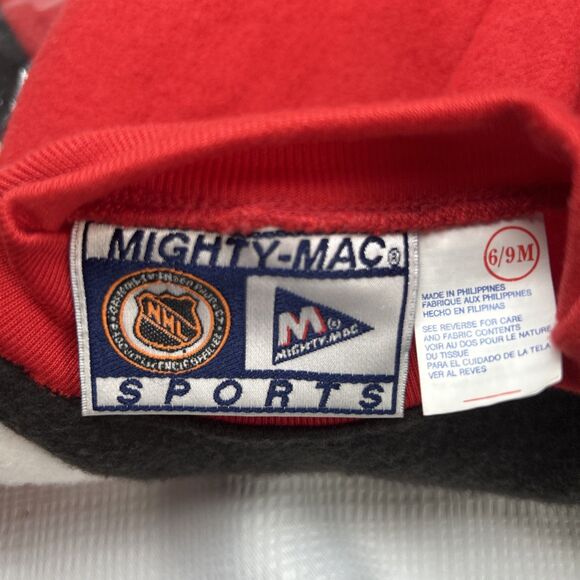Sold
NWT Mighty Mac Sears 6/9 Months Body Suit With Hat Detroit Red Wings NHL - Picture 12 of 14